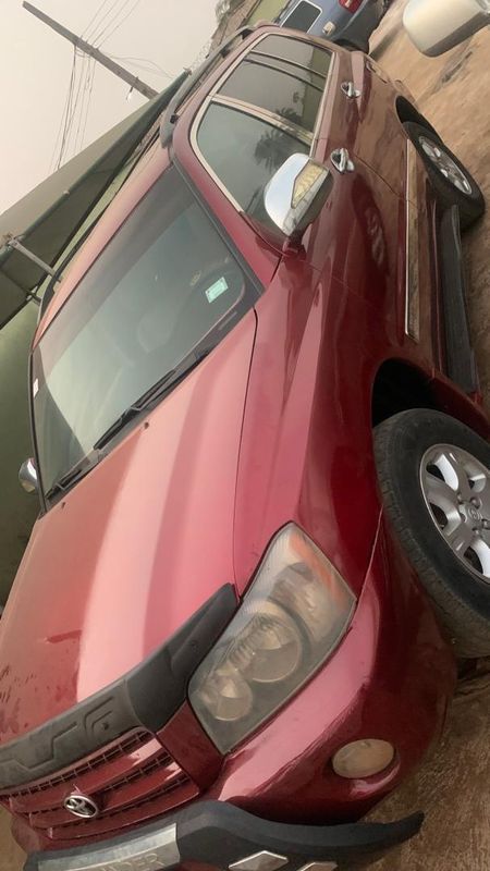 Thumbnail 3 of 2004 Toyota Highlander LE
